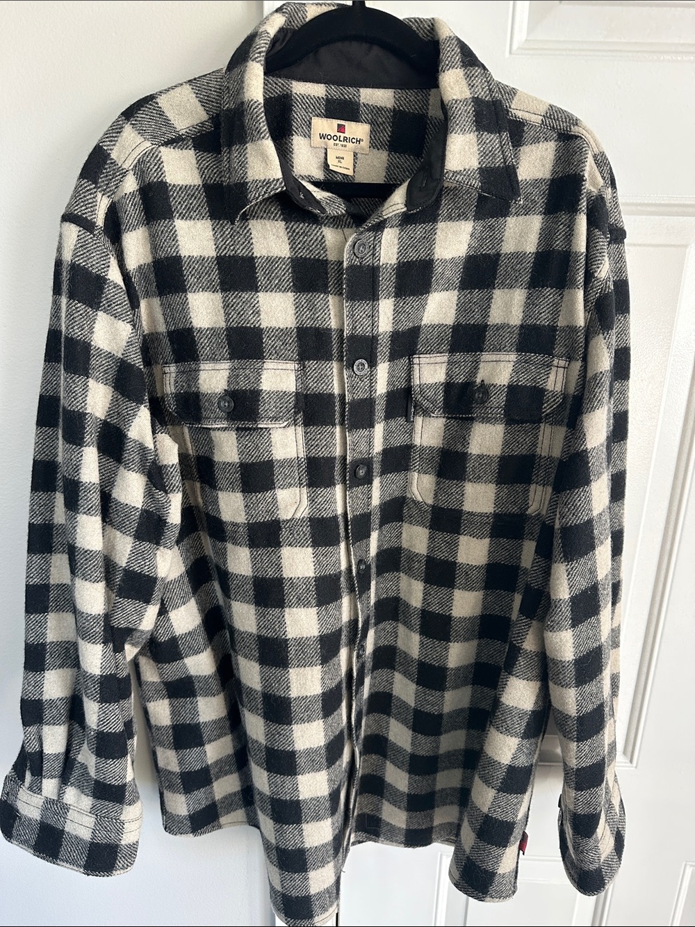 Woolrich Men’s Black and White Buffalo Plaid Button-Up Shirt Jacket
